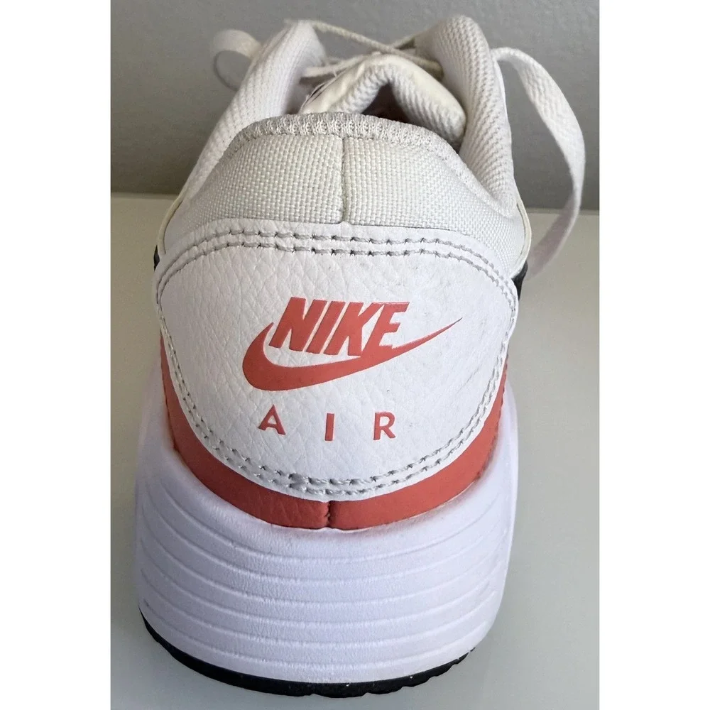 Nike step out